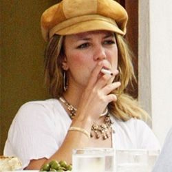 britney-spears-vaping