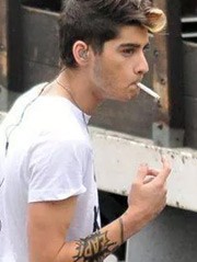 zayn-malik-vaping